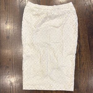 Women’s Lorde and Taylor, stretchy lace skirt  Cream Lace Pencil Skirt
